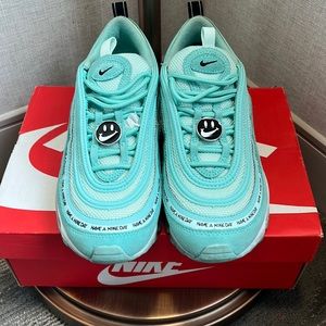 Nike Air Max 97 SE(gs). “Have a nice day” teal 5Y